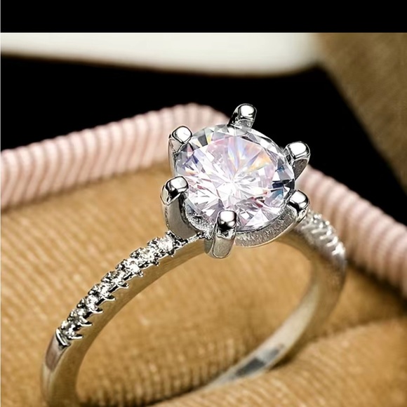🌹Sparkling silver plated, zirconia engagement sizes 6. 2.5 CT - Picture 5 of 7